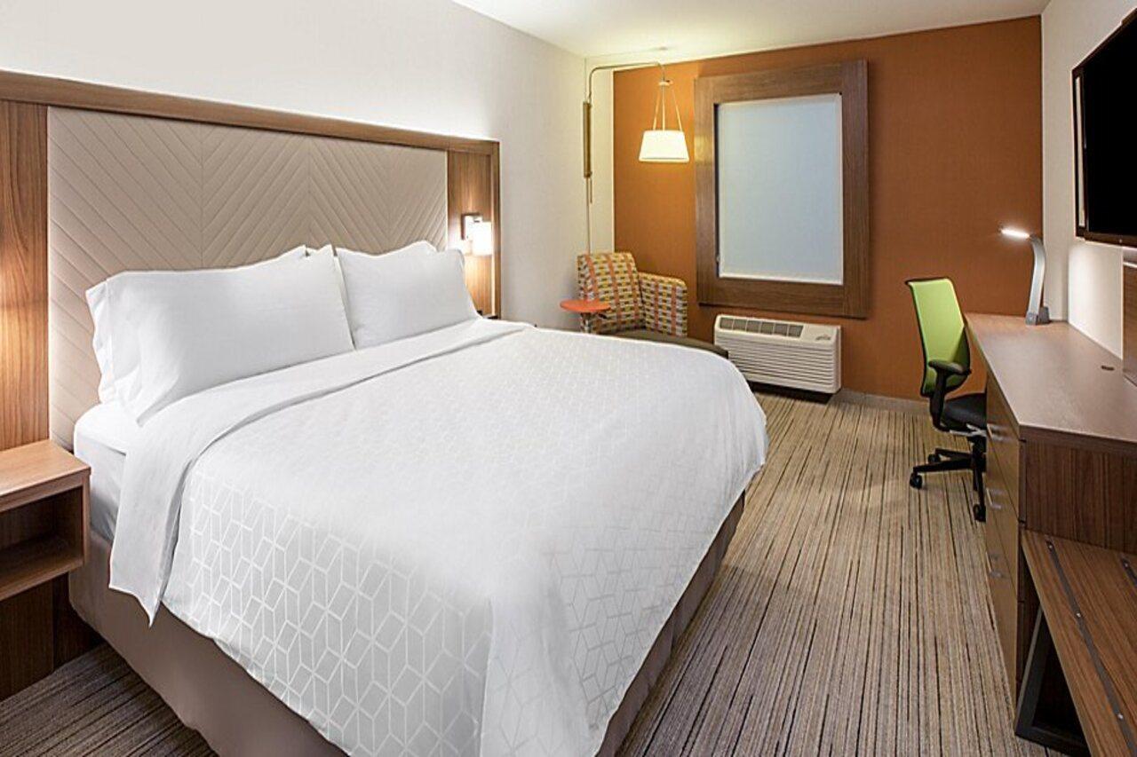 Holiday Inn Express & Suites Woodside Laguardia Airport New York Exterior photo
